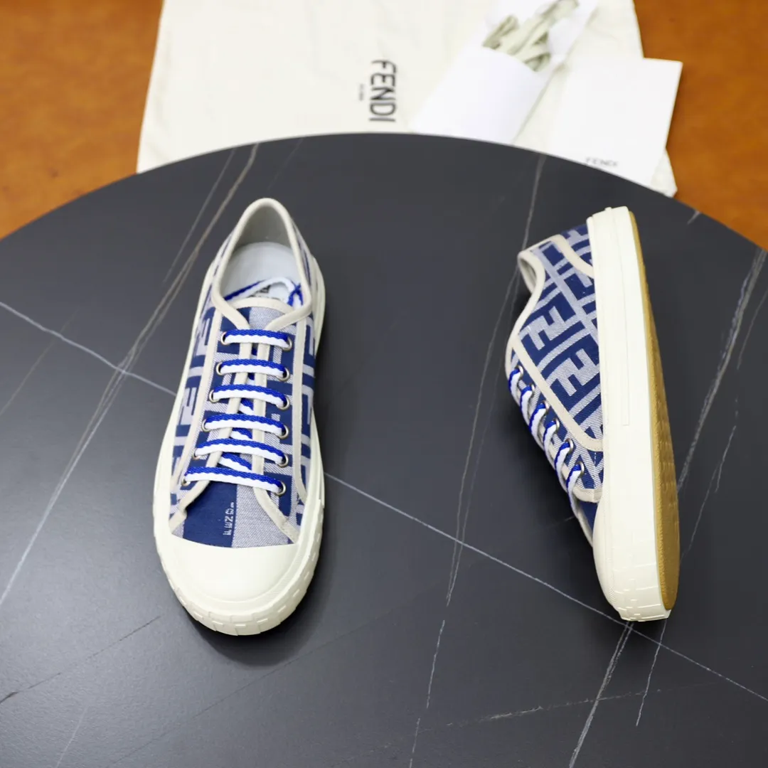 Factory price: 480 original order (couple model) Brand: FENDI Fendi 🙅‍♂️🙅‍♂️🙅‍♂️ Size: Female 35–40, Male 39-44 (45 can be customized) Grade: Official website genuine Material: Imported original LoGO fabric upper Original comfortable lining TPU wear-resistant lightweight outsole Style category: Loafers New trendy shoes Color: actual picture color